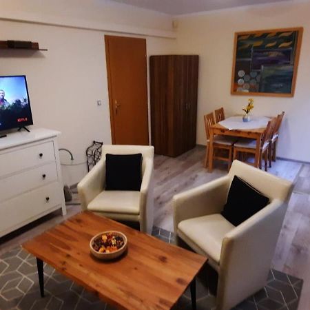 Pool Apartments Karlovy Vary Ngoại thất bức ảnh