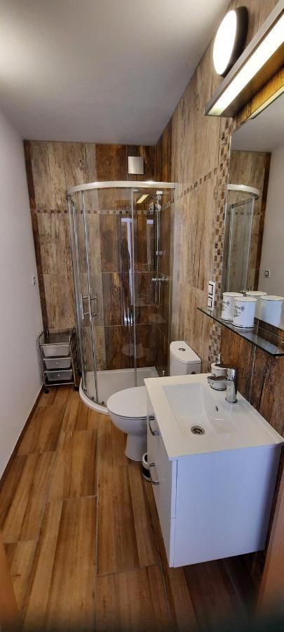 Pool Apartments Karlovy Vary Ngoại thất bức ảnh